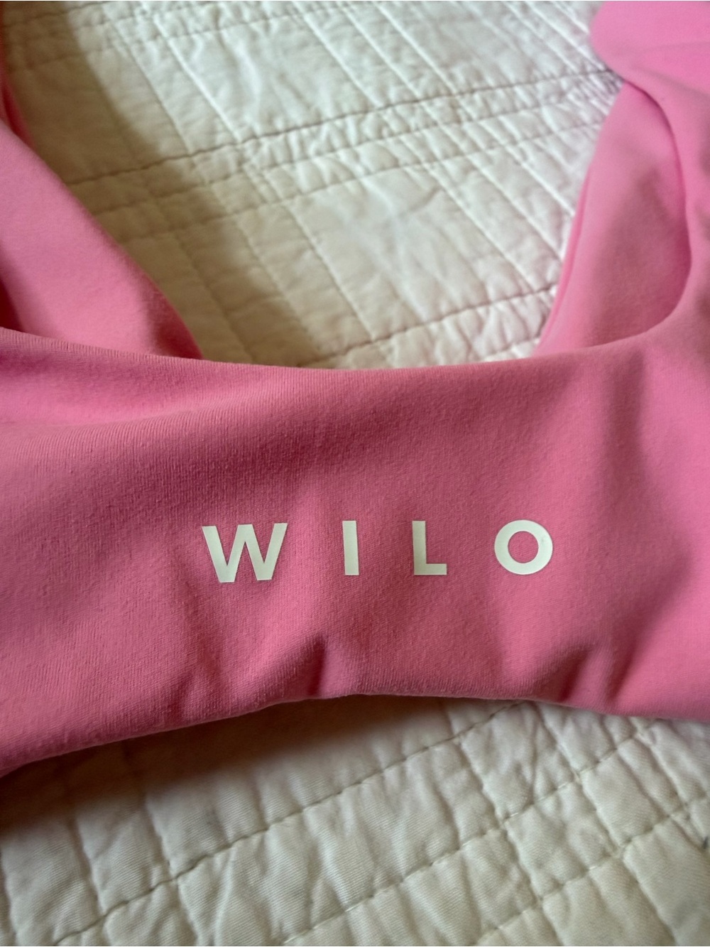 WILO Women's Bright Pink twist Sports Bra Medium